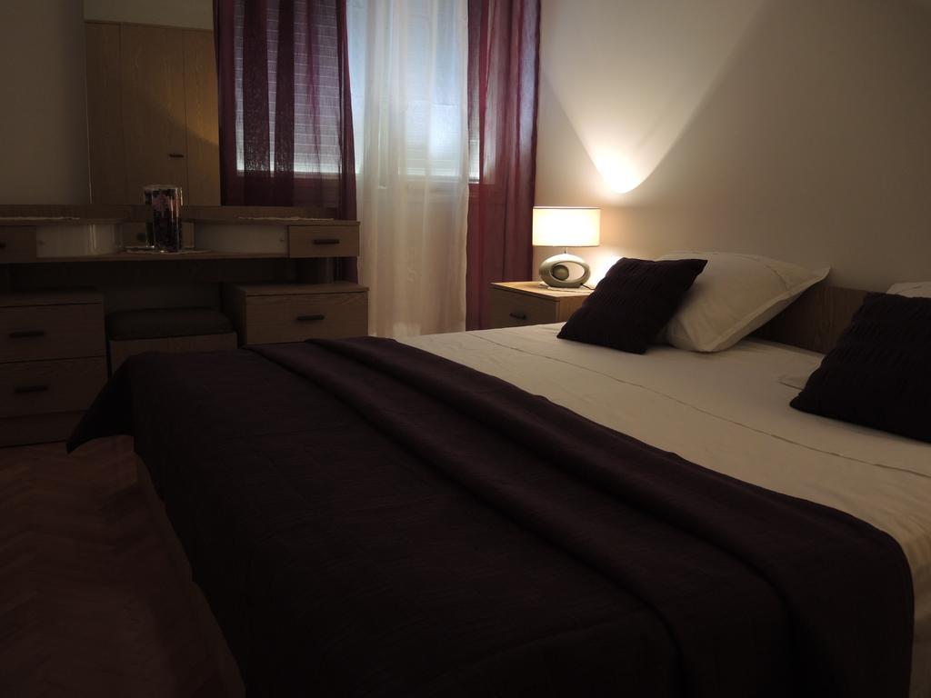 Apartment In Centre For 7 Split Oda fotoğraf